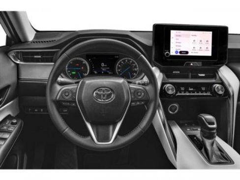 Used 2023 Toyota Venza LE image 10