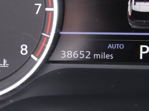 Used 2025 Nissan Rogue SV image 24