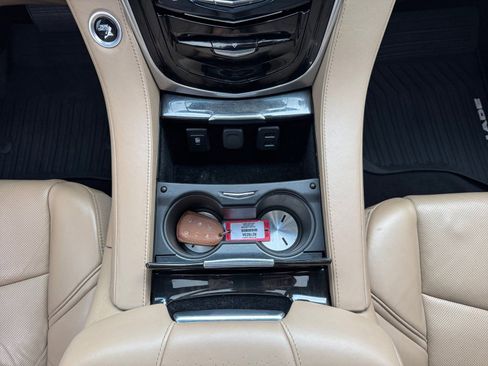 Used 2018 Cadillac Escalade Platinum AWD/4WD image 11