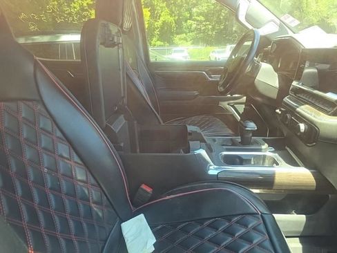 Used 2023 Chevrolet Silverado 1500 LT Trail Boss w/ LT Trail Boss Premium Package AWD/4WD image 9