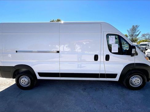 Used 2024 RAM ProMaster 2500 image 16