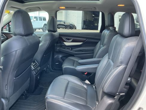 Used 2022 Subaru Ascent Touring AWD/4WD image 10