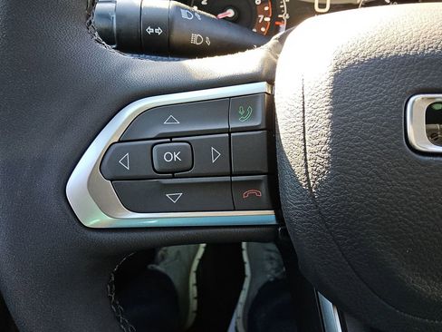 New 2026 Jeep Compass Latitude image 24