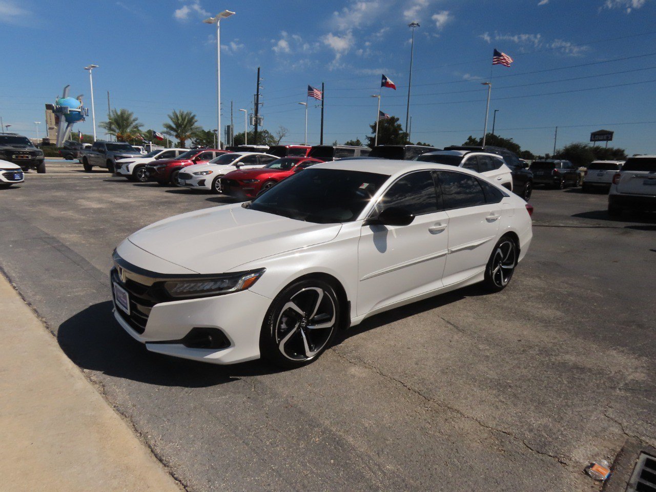 Used 2022 Honda Accord Sport image 2
