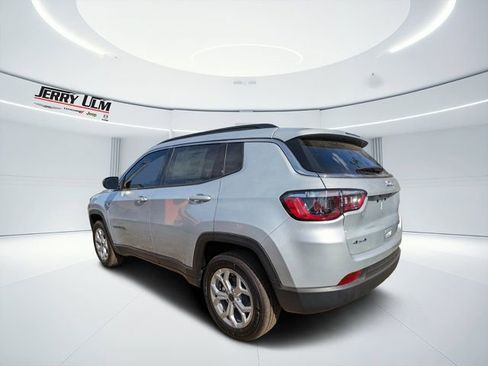 New 2026 Jeep Compass Latitude AWD/4WD image 5