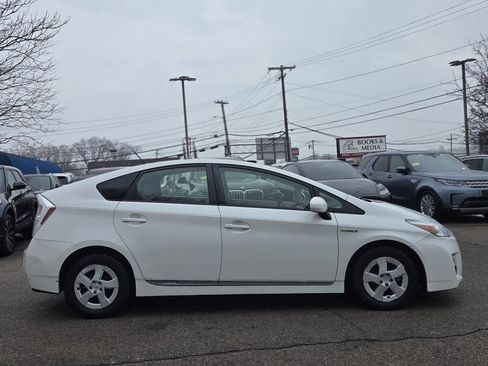 Used 2010 Toyota Prius Three image 6