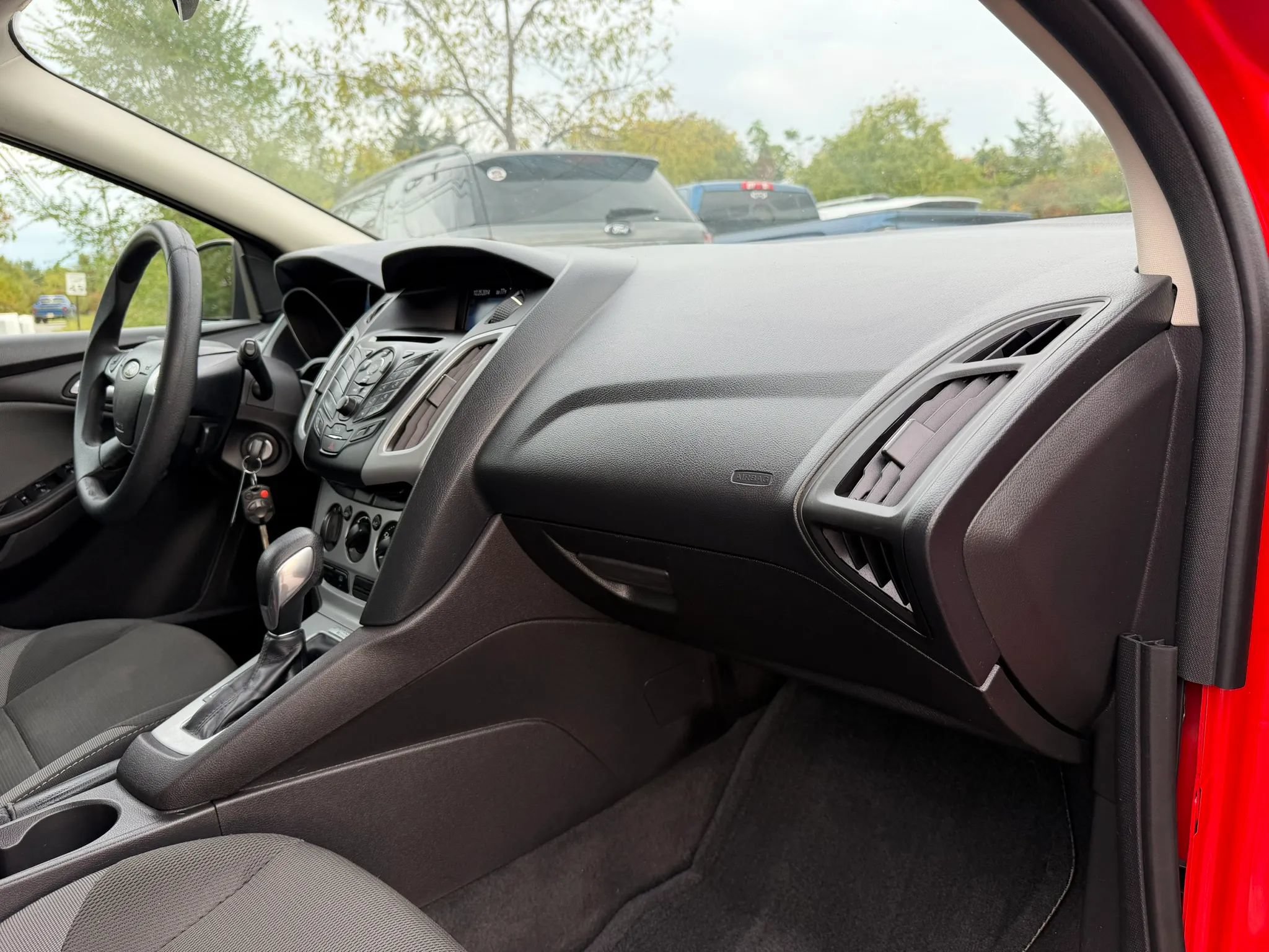 Used 2012 Ford Focus SE FWD image 12