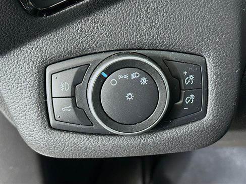 Used 2018 Ford Escape Titanium w/ Ford Safe & Smart Package image 17