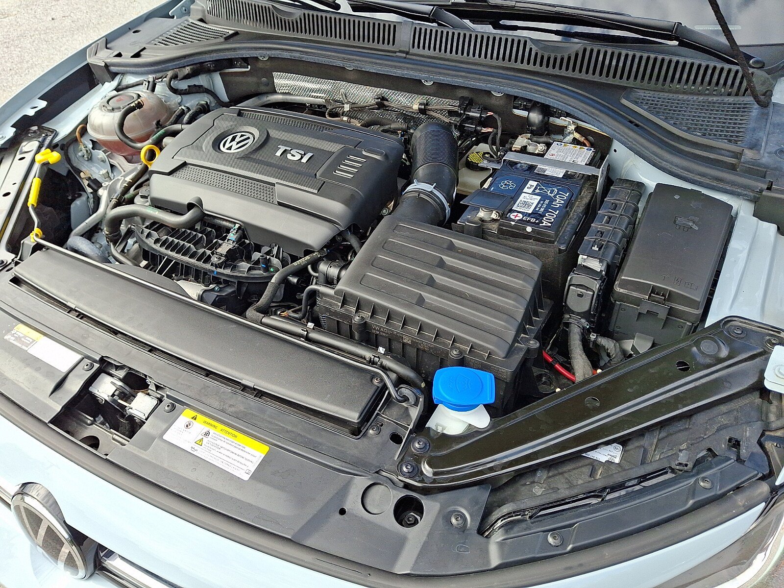 Used 2025 Volkswagen Jetta GLI Autobahn FWD image 27