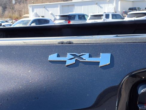 Used 2024 GMC Sierra 3500 SLT w/ SLT Premium Package AWD/4WD image 6