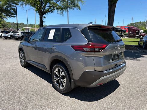 Used 2023 Nissan Rogue SV FWD image 9