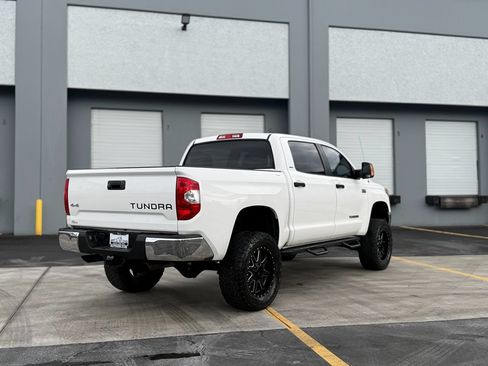 Used 2019 Toyota Tundra SR5 w/ SR5 Upgrade Package AWD/4WD image 4