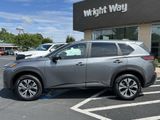 Used 2023 Nissan Rogue SV image 3