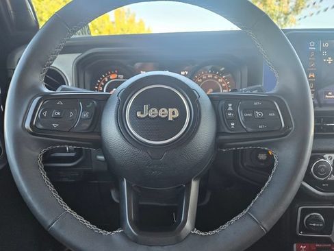 Used 2025 Jeep Wrangler Unlimited Sport AWD/4WD image 22