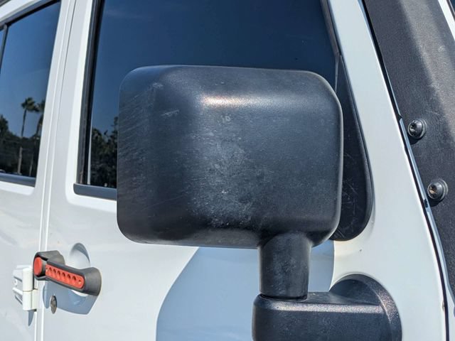 Used 2016 Jeep Wrangler Unlimited Sahara w/ Dual Top Group AWD/4WD image 10