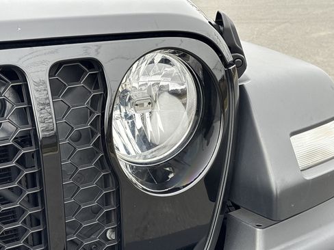 Certified 2024 Jeep Wrangler Sport S image 11