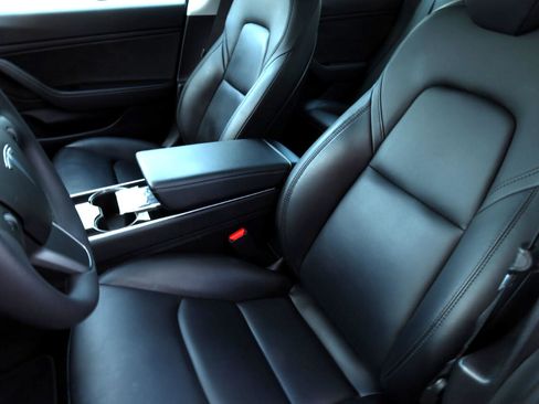 Used 2020 Tesla Model 3 Performance image 35