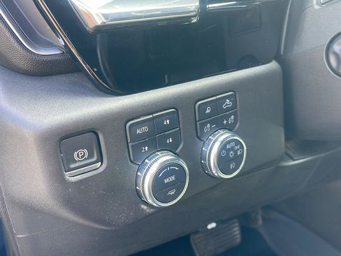 Used 2023 GMC Sierra 1500 SLT w/ SLT Premium Package AWD/4WD image 10