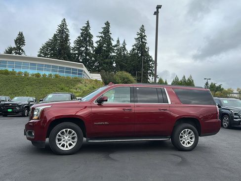 Used 2019 GMC Yukon XL SLT w/ Open Road Package AWD/4WD image 2
