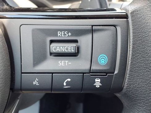 Used 2021 Nissan Rogue SV AWD/4WD image 33