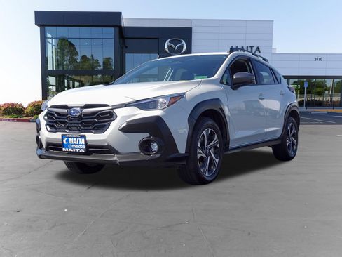 Used 2025 Subaru Crosstrek 2.5i Premium AWD/4WD image 7
