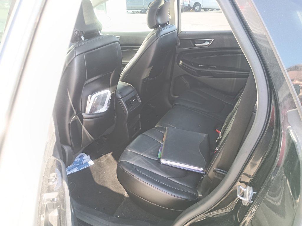 Used 2015 Ford Edge Titanium AWD/4WD image 9