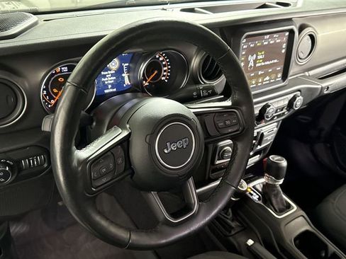 Used 2021 Jeep Gladiator Willys image 18