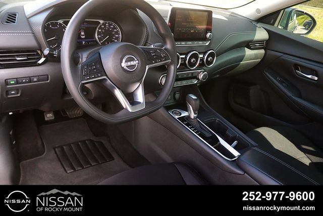 Used 2024 Nissan Sentra SV FWD image 10