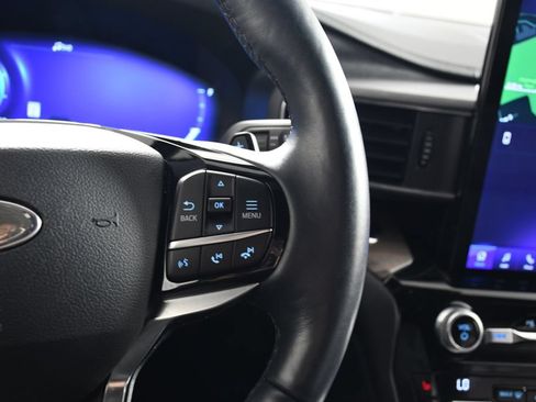 Used 2021 Ford Explorer Platinum w/ Equipment Group 601A AWD/4WD image 30