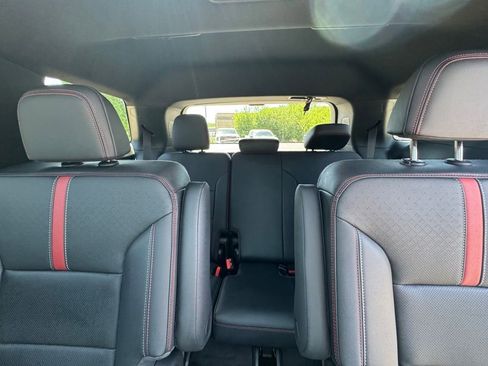 Used 2024 Chevrolet Traverse RS w/ LPO, Floor Liner Package AWD/4WD image 34