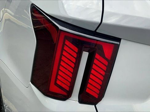 Used 2024 Kia Sorento SX Prestige w/ Olive Brown Leather Package image 32