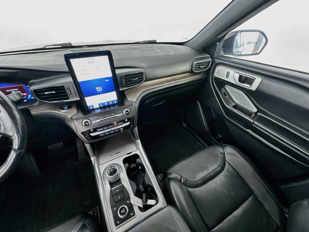 Used 2020 Ford Explorer Platinum w/ Premium Technology Package AWD/4WD image 11