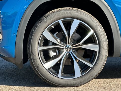 New 2026 Volkswagen Atlas Cross Sport SEL Premium R-Line image 26