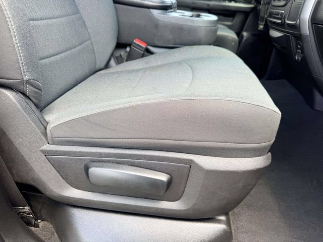 Used 2024 RAM 1500 Warlock AWD/4WD image 9