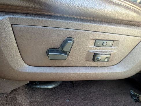 Used 2018 RAM 1500 Laramie Longhorn image 12