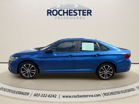 Used 2023 Volkswagen Jetta Sport FWD image 3