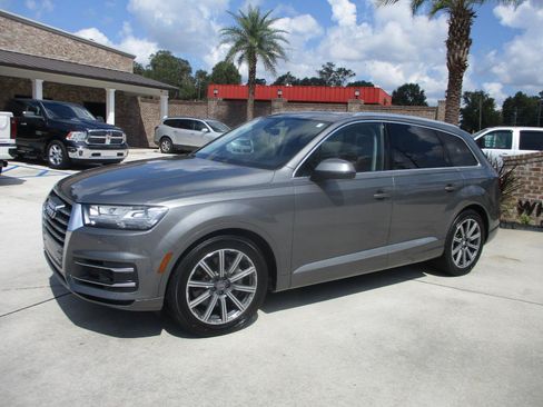 Used 2018 Audi Q7 3.0T Prestige AWD/4WD image 3