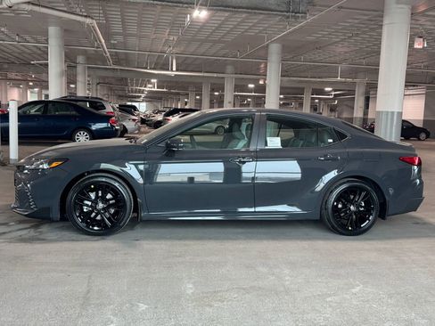 New 2026 Toyota Camry SE FWD image 6