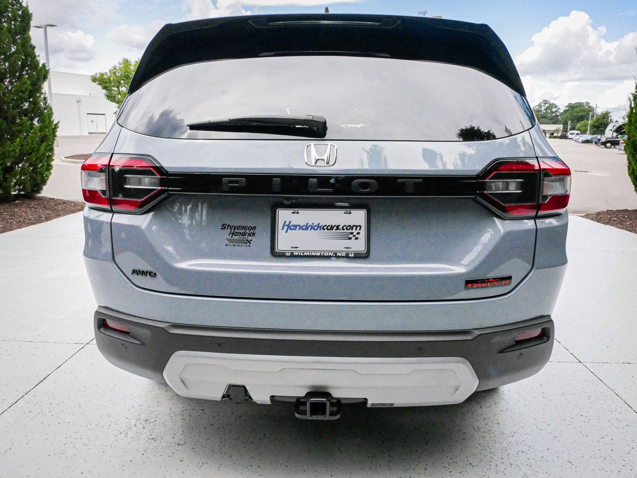 Certified 2025 Honda Pilot TrailSport image 9
