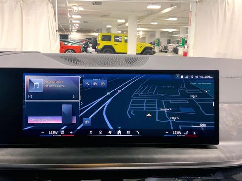 New 2026 BMW X7 xDrive40i w/ Executive Package image 18