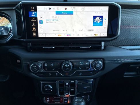 New 2025 Jeep Wrangler Rubicon image 18