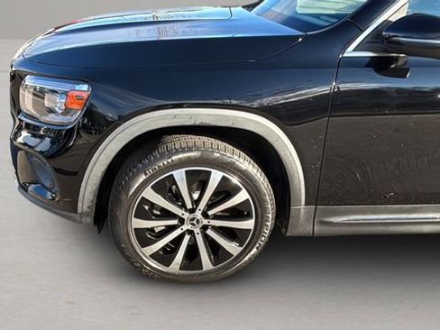 Used 2022 Mercedes-Benz GLB 250 image 34