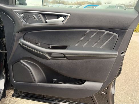 Used 2019 Ford Edge ST w/ Convenience Package image 10