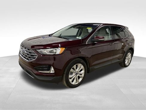 Used 2020 Ford Edge Titanium image 2