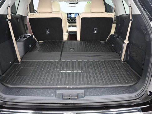 Used 2021 Toyota Highlander Platinum AWD/4WD image 14