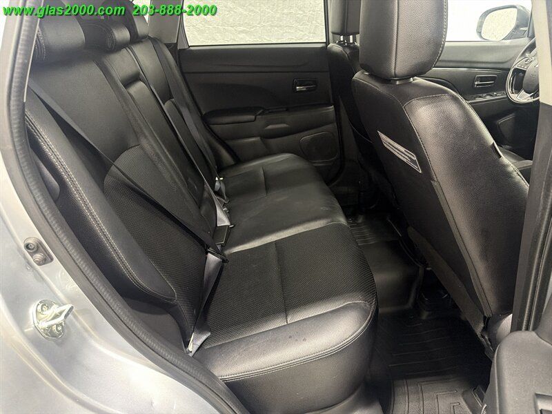 Used 2017 Mitsubishi Outlander Sport SEL AWD/4WD image 10