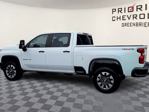 Certified 2023 Chevrolet Silverado 2500 Custom w/ Custom Convenience Package AWD/4WD image 6