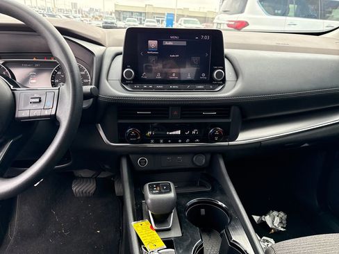 Used 2023 Nissan Rogue SV image 21