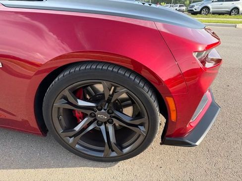 Used 2021 Chevrolet Camaro SS RWD image 2