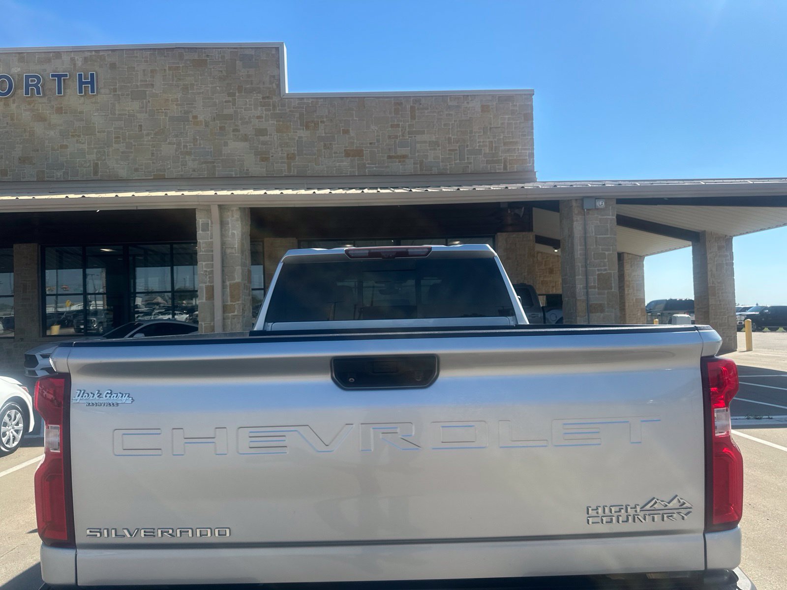 Used 2021 Chevrolet Silverado 2500 High Country w/ Z71 Off-Road Package AWD/4WD image 4